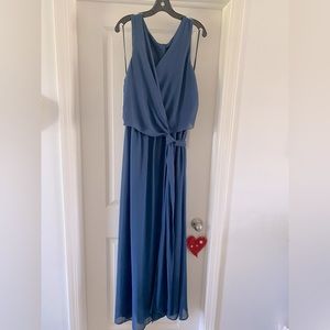 Absolutely beautiful formal dress!